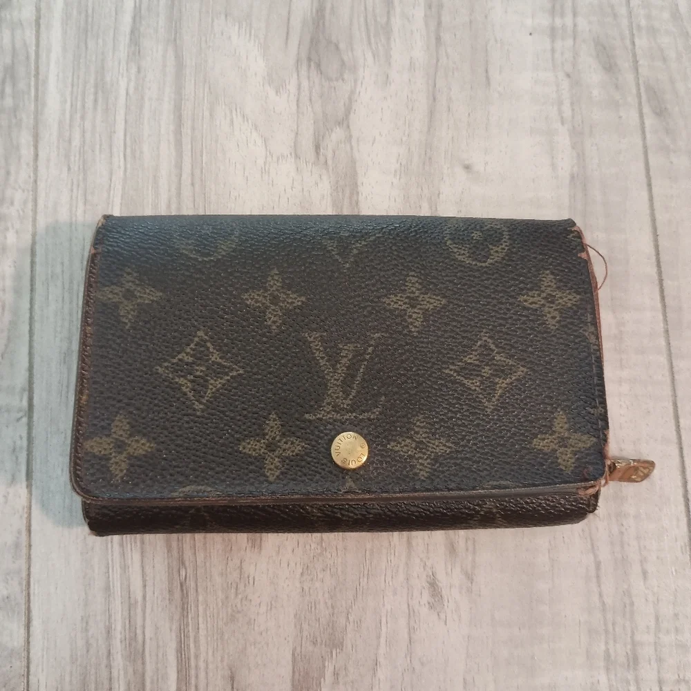 LOUIS VUITTON Monogram Porte Monnaie Billets Tresor Wallet - Picture 2 of 16